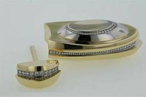 Изящность духов с бриллиантами EXIRE